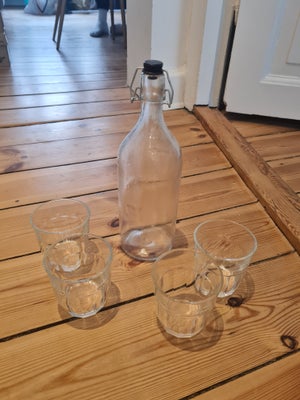 Glas, glasflaske og 4 kopper | glass bottle and 4 cups, Sosterne Grene, In very good condition
1 ver