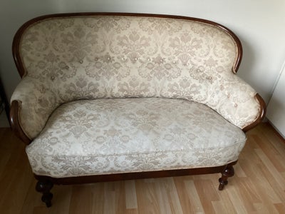 Sofa, Sofaen er 130 cm inkl. armlæn i bredden.