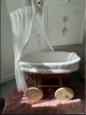 Vugge, Vugge, b: 70 l: 105, Waldin Vugge for a beautiful start of your baby. Rolls work well and can