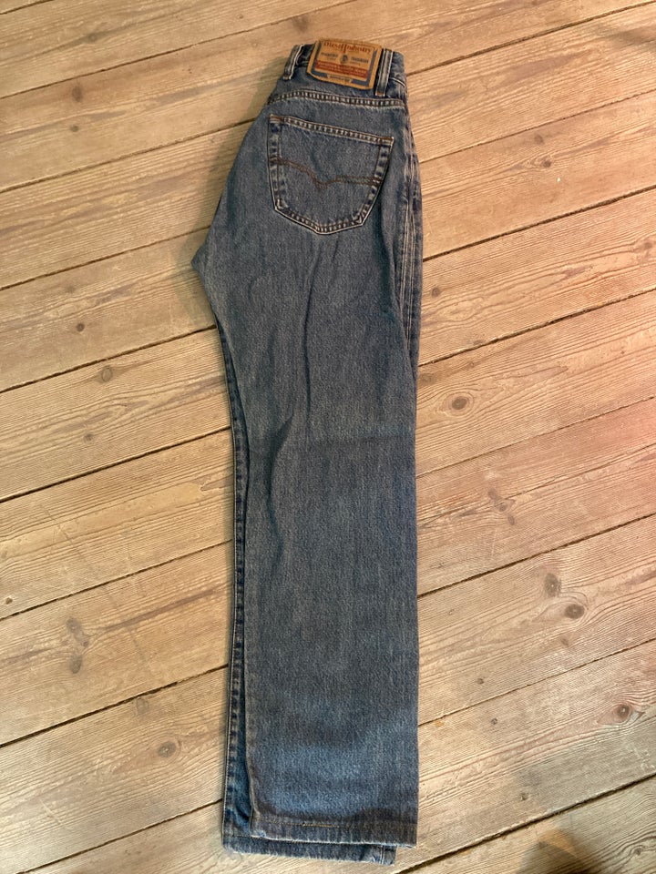 Jeans, Diesel, str. 30