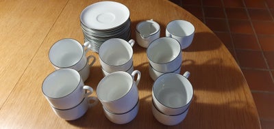 Porcelæn, Kaffestel, Atelier sort kant, 12 kopper kr. 5/stk
12 underkopper kr. 5/stk
1 flødekande kr