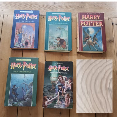 Harry Potter Bøger Samlet, J. K. Rowling, genre: fantasy, Sælger her en flok Harry Potter Bøger

Har
