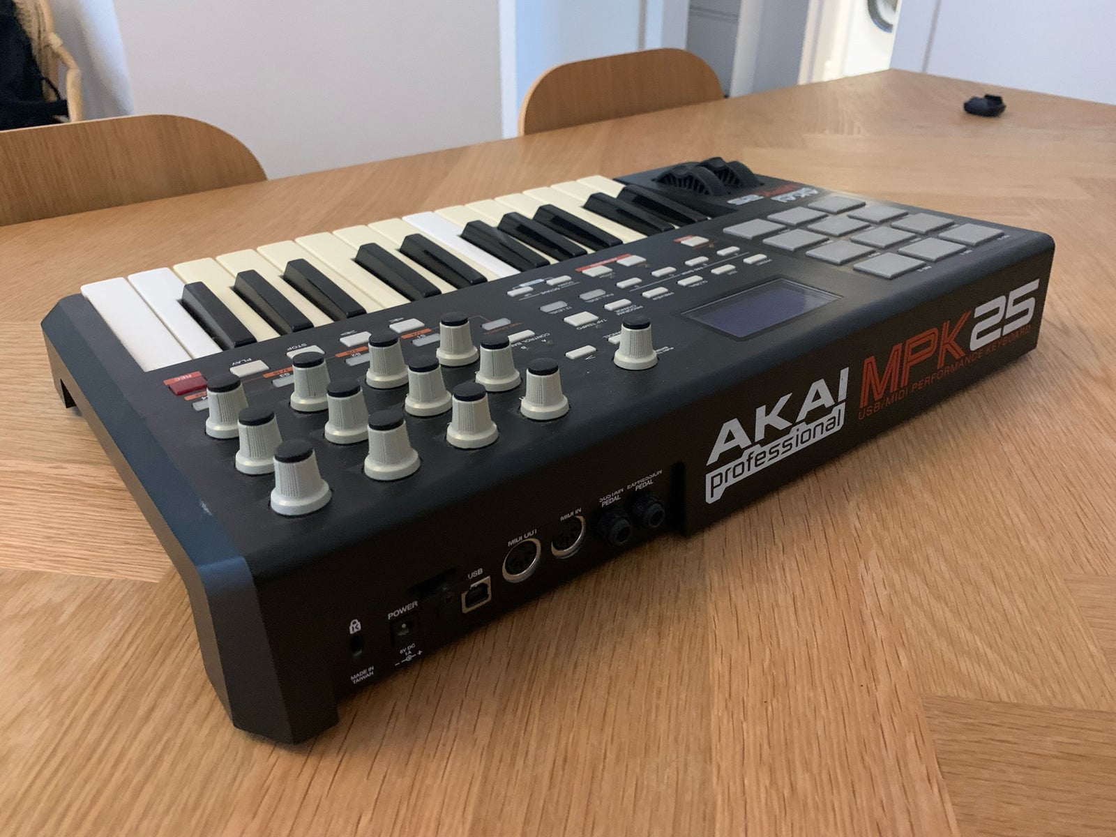 Midi keyboard, Akai MPK 25