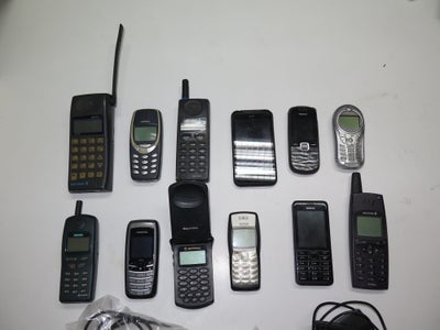 Andet mærke AX72, Rimelig, Her er 12 gamle GSM mobiltelefoner der måske kan pynte på nostalihylden.
