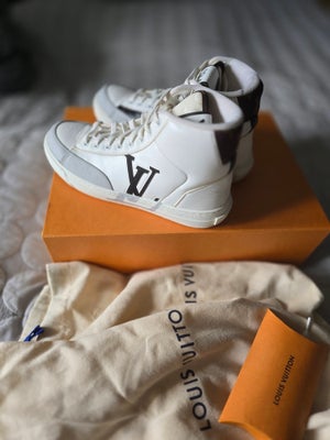 Sneakers, str. 37,5, Louis vuitton,  Næsten som ny, Louos vuitton Charlie sneakers str 37.5 men pass