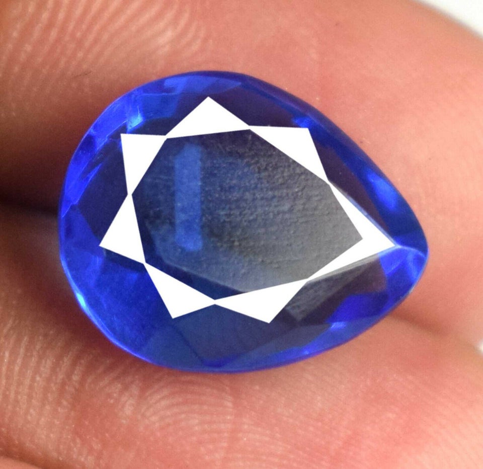 Andet smykke, ædelsten, Pear Cut Treated Blue Tanzanite