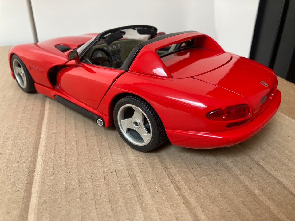 Modelbil, Dodge Viper RT/10 1/18, skala 1:18