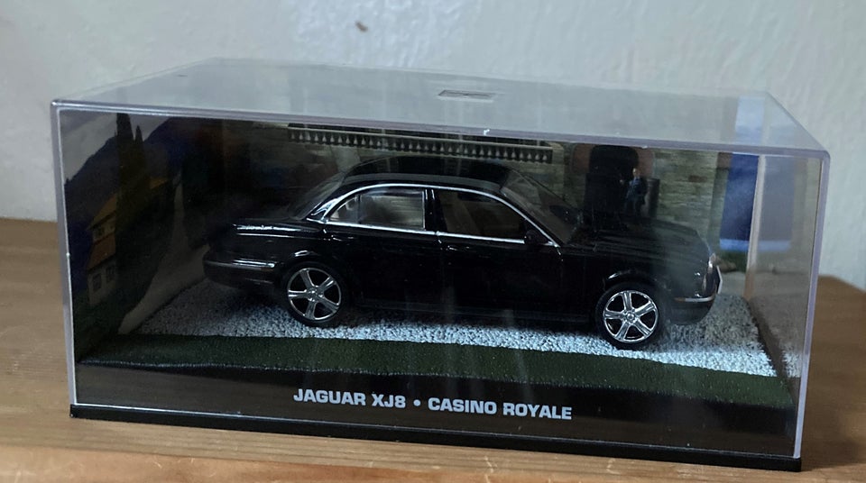 Modelbil, Jaguar 007, skala 1/43