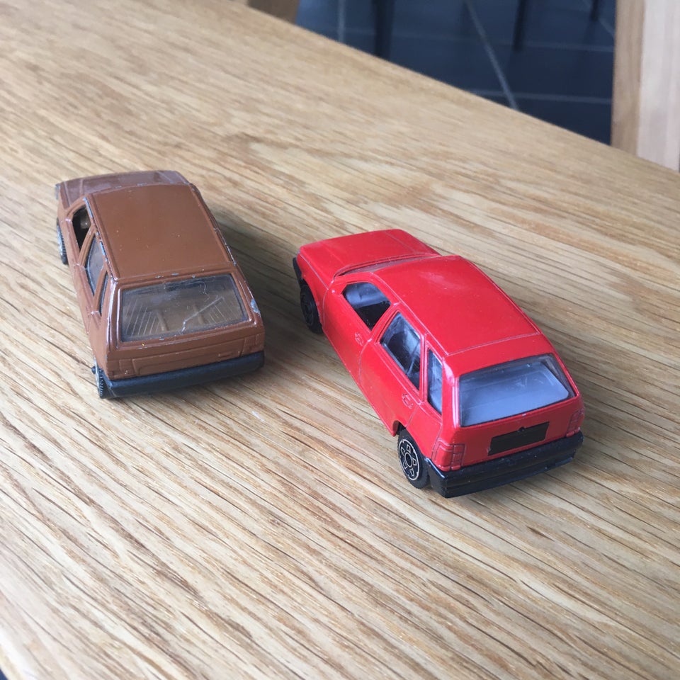 Fiat Uno og Tipo i størrelse 1:43, Burago og Hot Wheels