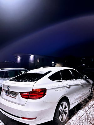 BMW 318d, 2,0 Touring Sport Line, Diesel, 2014, km 249000, hvid, nysynet, 5-dørs, Der findes kun 57s