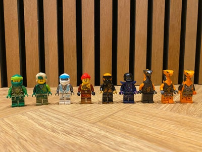 Lego Ninjago, Sælger forskellige Ninjago figurer 


Byd 