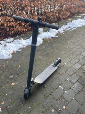 El-løbehjul, Segway Ninebot, Super fint el-løbehjul Segway Ninebot. Har stået i carport.