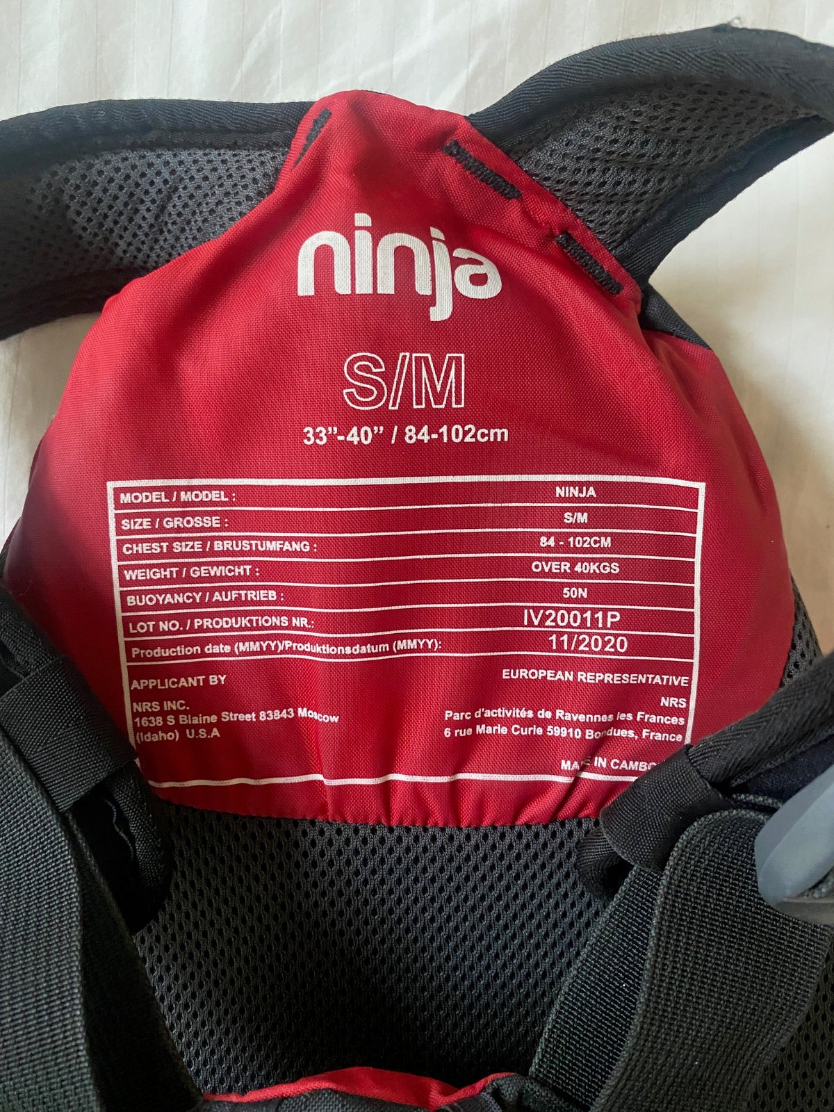NRS Ninja redningsvest i rød. Perfekt vest til...