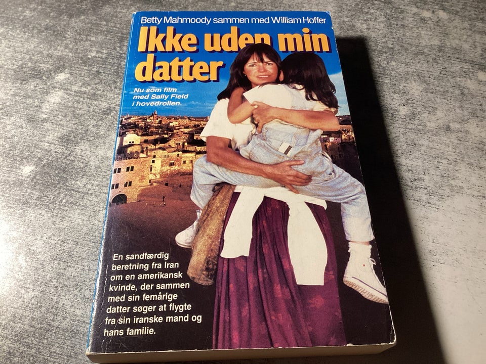 Ikke uden min datter, Betty M Skk32, genre: roman