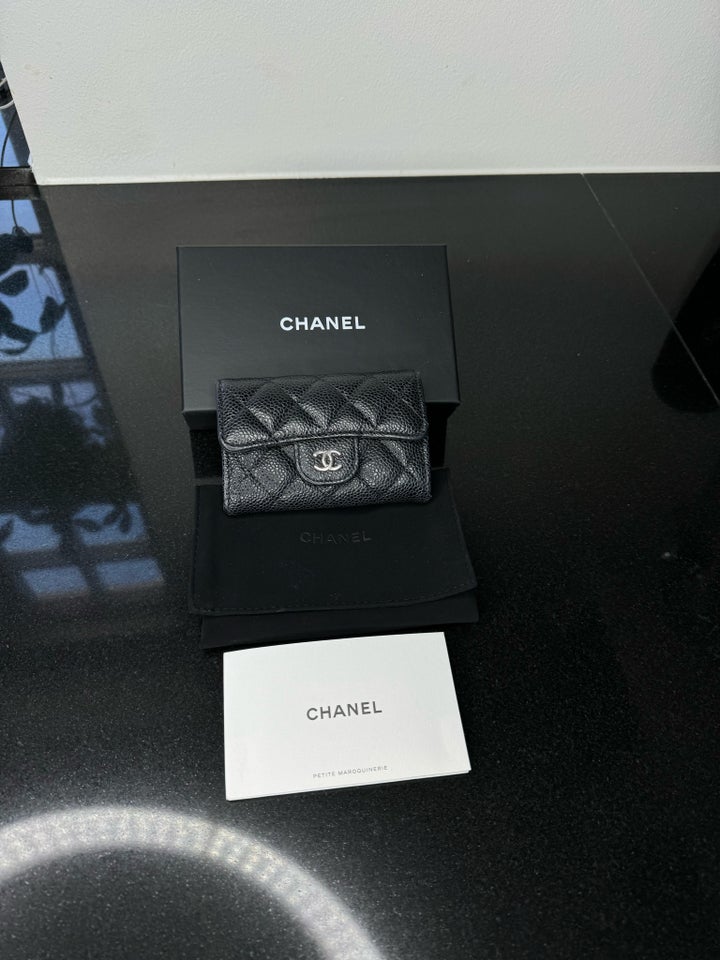 Pung, Chanel