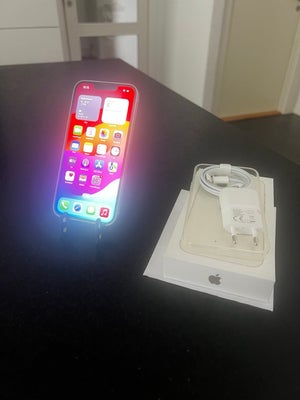 iPhone 13, 128 GB, hvid, Perfekt, velholdt iPhone 13 , 128 GB,
Nye lader, kabel og cover medfølger
k