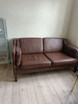 Sofa, læder, 2 pers., Fin retro sofa i brunt læder :) 

Har en lille revne i den ene hynde, men ikke