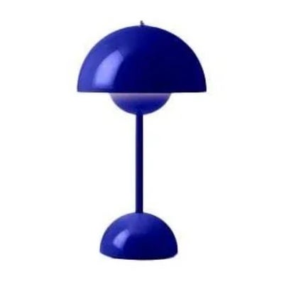 Arkitektlampe, Flowerpot VP9, Bordlampe fra Flowerpot VP9 i blå. 
Den er med 3 lys niveauer. 
Den er