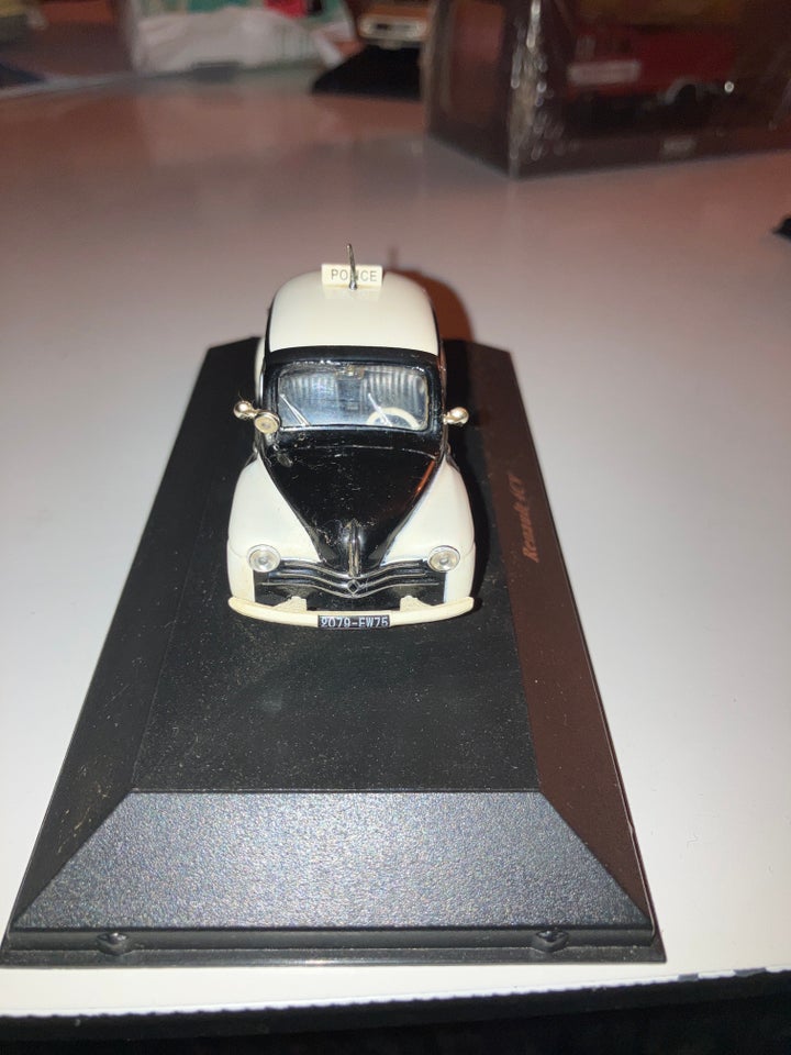 Modelbil, Renault 4CV, skala 1:43