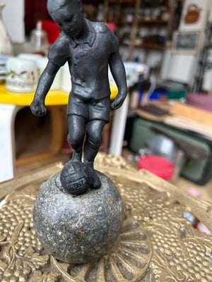 Andre samleobjekter, Fodbold figur, 17 cm 
