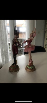 Nøddeknæggerens figurer, Balletdanseren og den dansende soldat fra Nøddeknækkeren sælges samlet til 