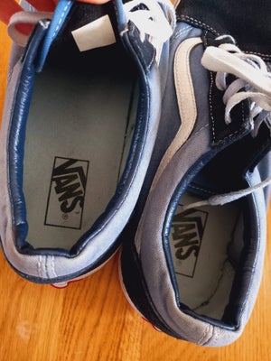 Blandet tøj, Vans, str. 12,  Blue/Black,  God men brugt, Used Vans shoes, in size US 12. They are us