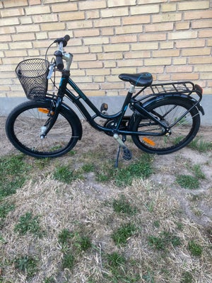 Pigecykel, shopper, Everton, 20 tommer hjul, 3 gear, 20”
3 Gear.
Farve: mørkegrøn metal.
Pæn brugt  