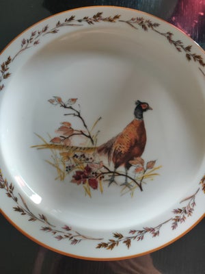 Porcelæn, Tallerkener, Mads Stage jagtstellet, 2 stk side tallerken. Ø 19 cm. Pr stk 80 kr . 
Afhent