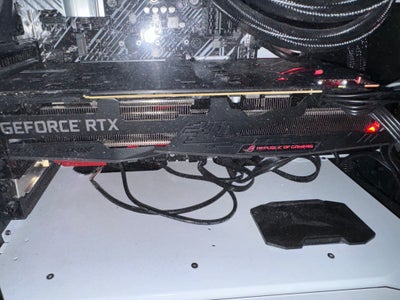 RTX 2080 Ti  ASUS STRIX, 11 GB RAM, Perfekt, ASUS STRIX RTX 2080 Ti 11 GB

Virker perfekt. 
Sælges g