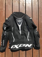 Ixon læder tøj, Ixon