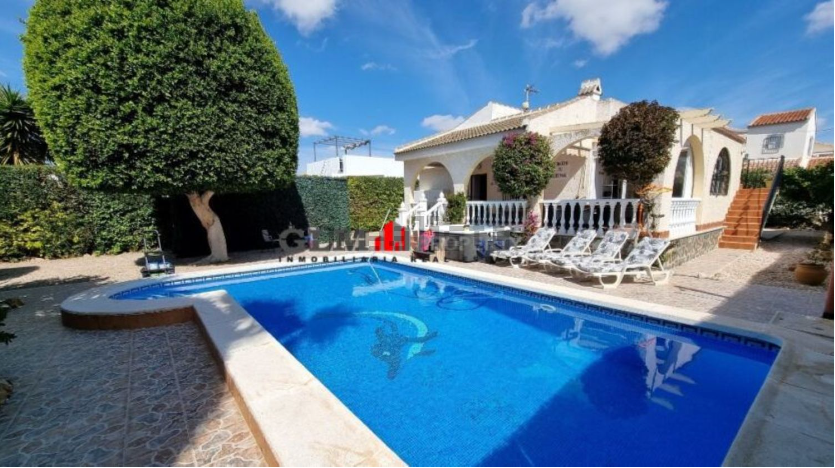 Fantastisk villa i Los Alcázares med pool