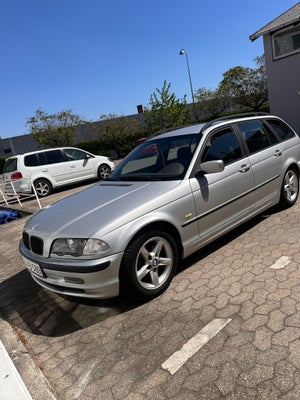 BMW 318i, 1,8 Touring, Benzin, 1999, km 310000, gråmetal, 5-dørs, st. car., 16" alufælge, 
BMW 318 S