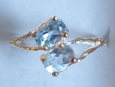 Ring, ædelsten, Meget Smuk Ring med NATUR, lys Blå Topaz med 18 k Guld pynt på Sterling sølv, stempl