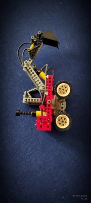 Lego Technic, Grave maskine, Ældre Lego technic gravemaskine. Fungere og og slanger samt stempel hol
