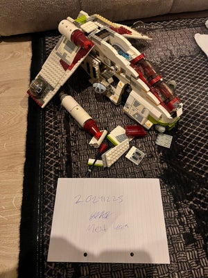 Lego Star Wars, 7163, Sælger denne gunship fra 2004.
Ikke komplet, uden manual og figurer. Ikke opta