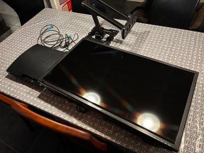 Playstation 3, 500GB, Perfekt, 32" TV og Sony Playstation 3. Med 2 stk. controllere, fjernbetjening,