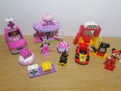 Lego Duplo, Mickeys og Minnie
Mickeys Racerbil Nr10843
Minnies FødelsdagspartyNr10873, Enkelte dele 