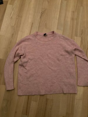 Sweater, H&M, str. 36, Den er lidt stor i størrelsen, så fitter mere en M.

Kan afhentes i København