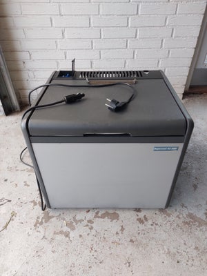 Tristar supercool 45egp, Køleboks 39L.
Kan både bruges til 12v/24v, 230v og gas. ( dog uden gas ledn