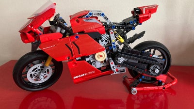 Lego Technic, 42107 Ducati, Lego Technic Ducati Panigale V4 R 42107
Samlet 1 gang. Ingen æske. Ingen
