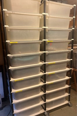 Rack System, b: 120 d: 94 h: 200, LP3 rack med 20 af de store Ikea kasser. Svare næsten til et LP3-1