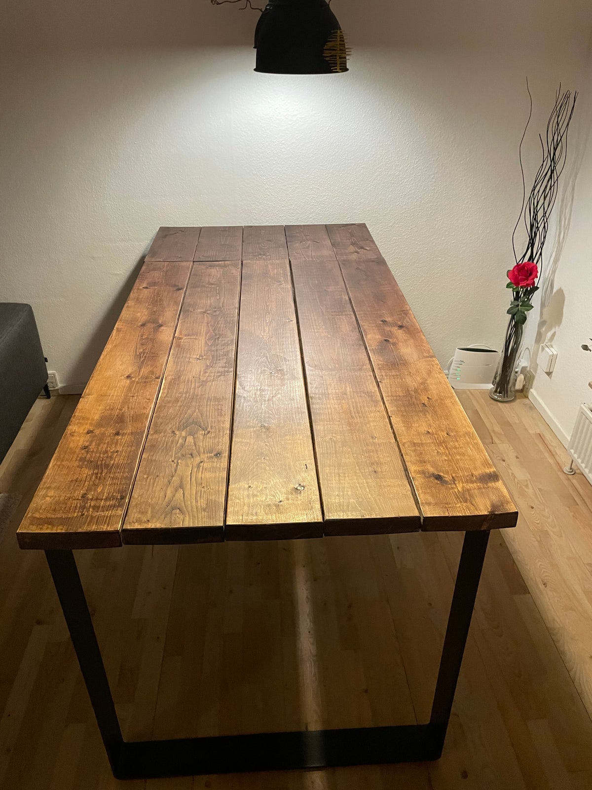 Spisebord, Højbord, plankebord i Træ/ jern