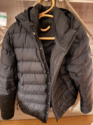 Dynejakke, str. 46, Moncler,  Sort,  Ubrugt