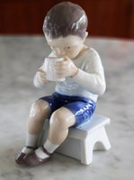 Porcelæn, figur, Bing og Grøndahl - Victor - dreng drikker