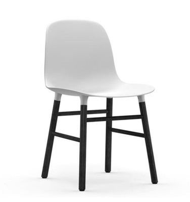Køkkenstol, Normann Copenhagen, b: 52 l: 48, Fin Form stol i sort eg fra Normann Copenhagen.

De har