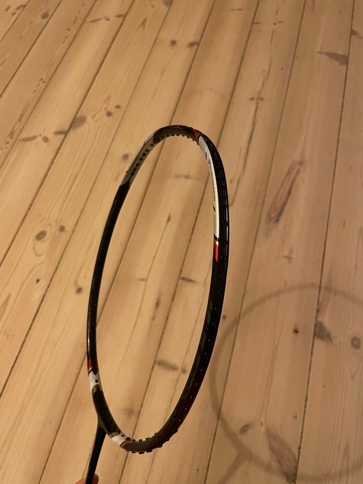 Badmintonketsjer, Yonex Voltric 70