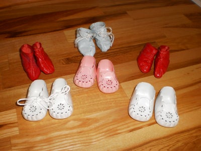 Dukketøj, Pusle dukke, Pusle tvillinger sko, til TItti og Tom. 65 kr pr par. Måler ca. 5,5 cm i læng