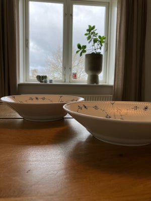 Porcelæn, Musselmalet dybe tallerkner 24 cm., Royal Copenhagen, 2 stk. store dybe tallerkner på 24 c