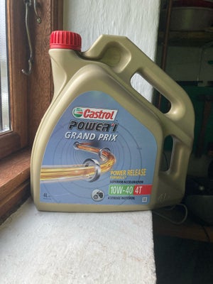 Castrol  Motorolie, Sælges billigt.