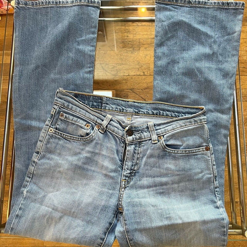 Jeans, Levi Strauss, str. 28